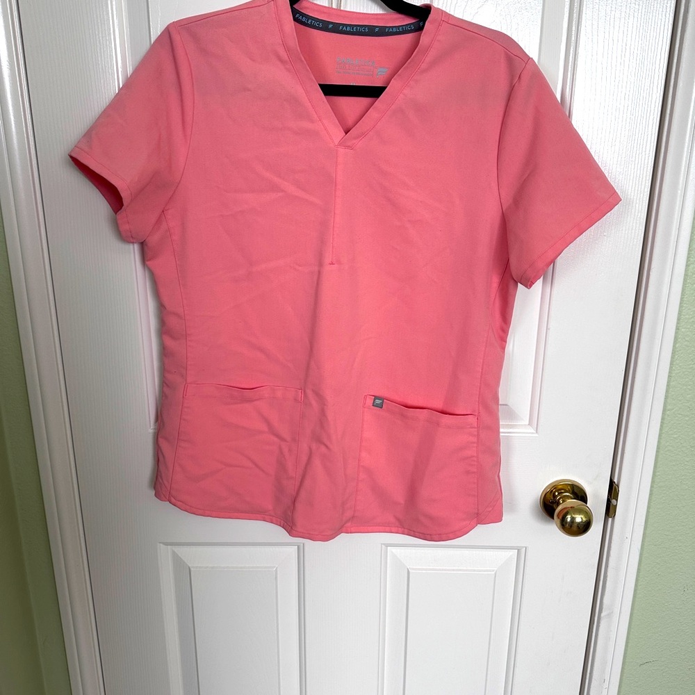 Fabletics Mode Scrub Top-Gentle used,non-smoking home,no stains